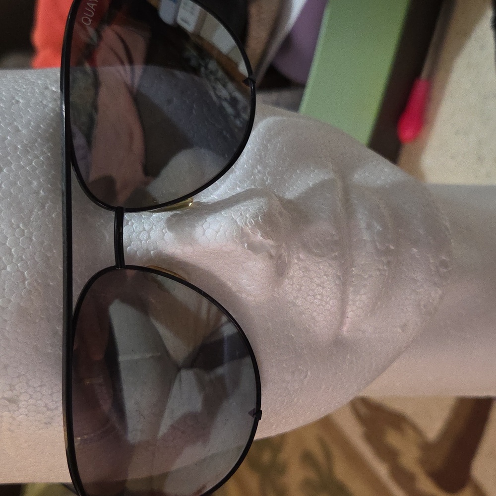 Quay Mirrored Aviator Sunglasses High Key 111 - Picture 6 of 7
